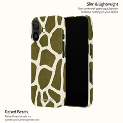 Olive Giraffe - iPhone 17 Case